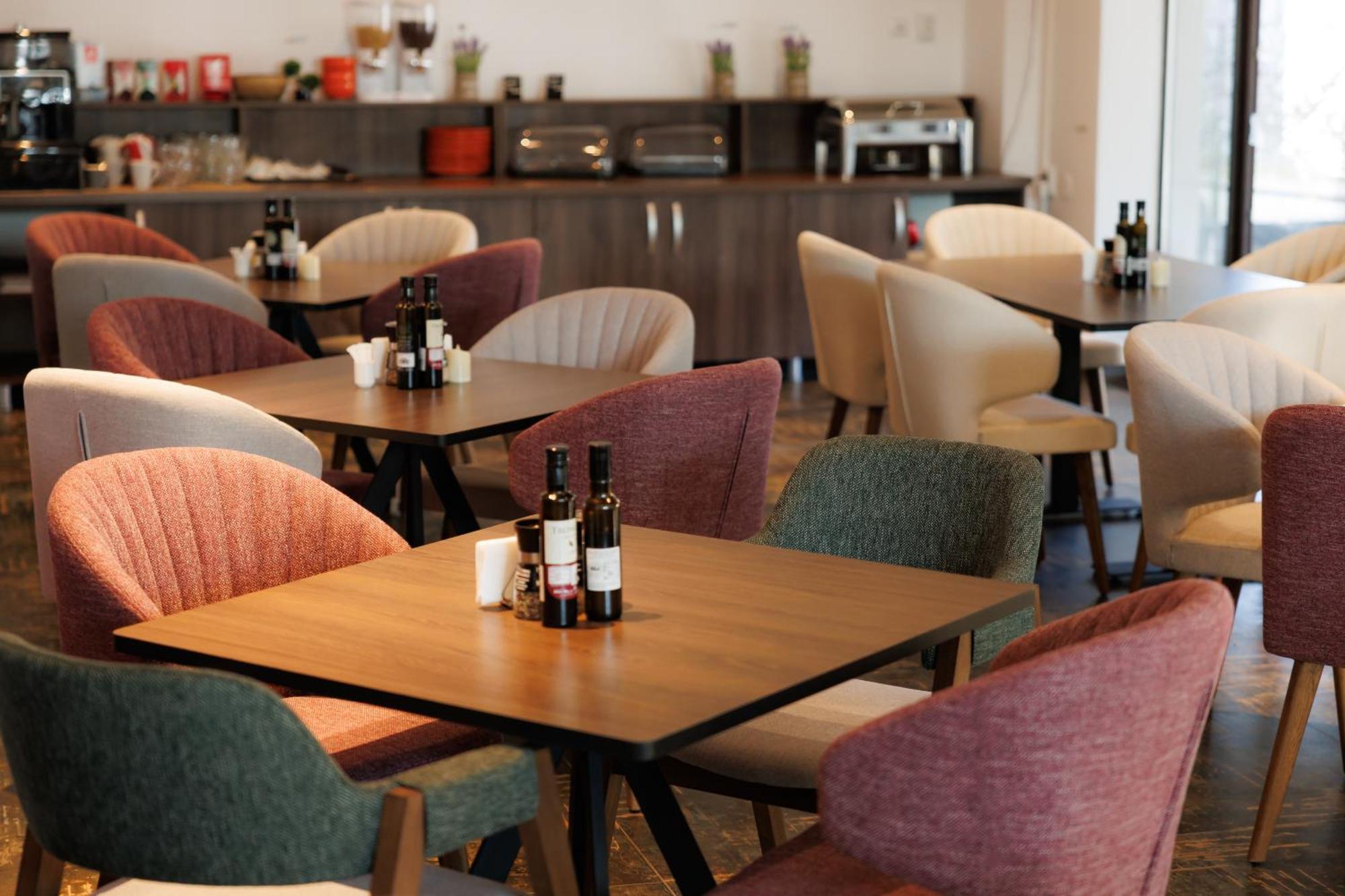 Suru Hotel & Restaurant Busteni Ngoại thất bức ảnh